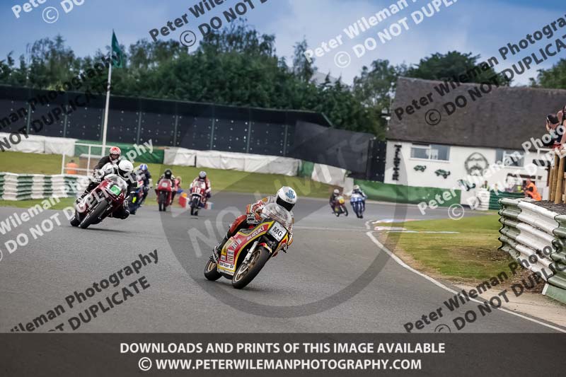 Vintage motorcycle club;eventdigitalimages;mallory park;mallory park trackday photographs;no limits trackdays;peter wileman photography;trackday digital images;trackday photos;vmcc festival 1000 bikes photographs